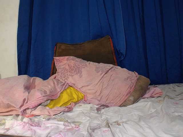 hotdevora live cam on BongaCams