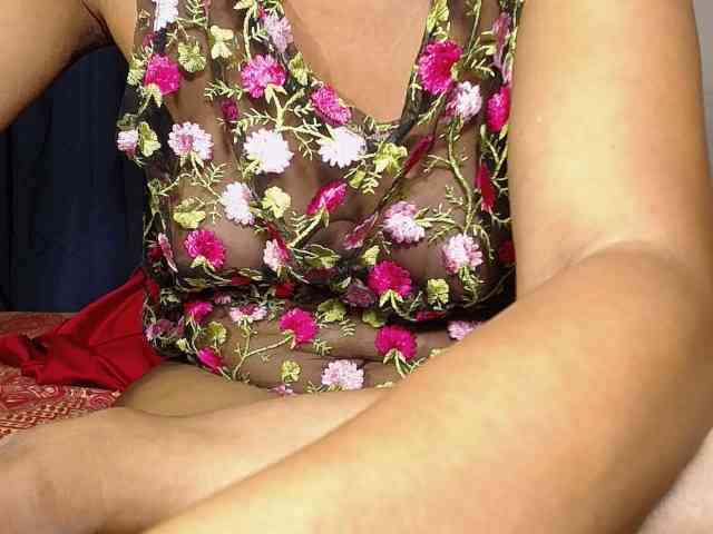 alondra_groot webcam