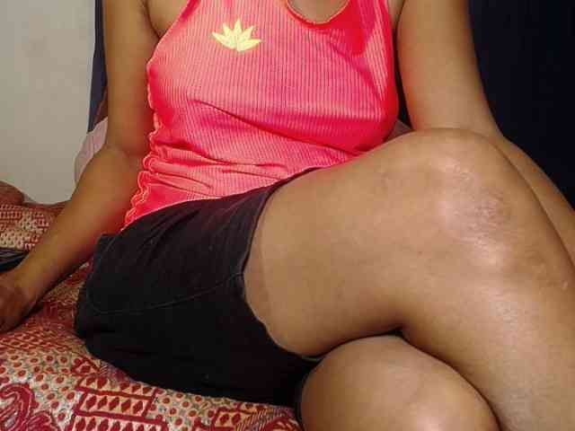 alondra_groot webcam