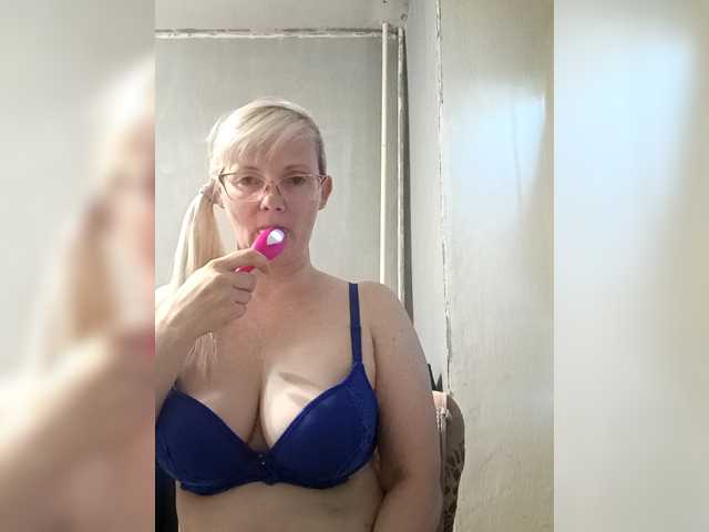 Sweetie454 live webcam show