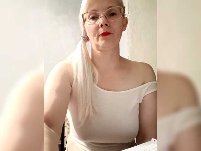 Sweetie454 live cam on BongaCams