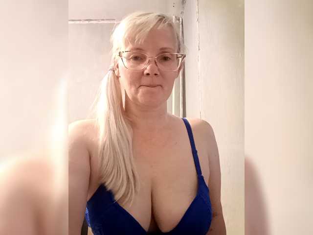 Sweetie454 live webcam show
