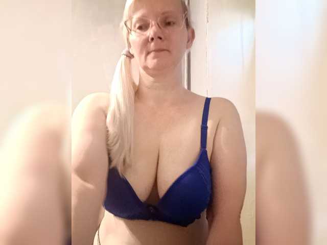 Sweetie454 live cam on BongaCams