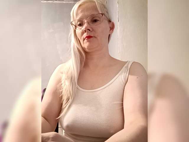 Sweetie454 live cam on BongaCams