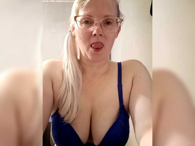 Sweetie454 live cam on BongaCams
