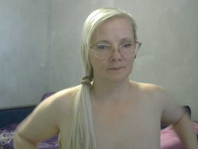 Sweetie454 live cam preview