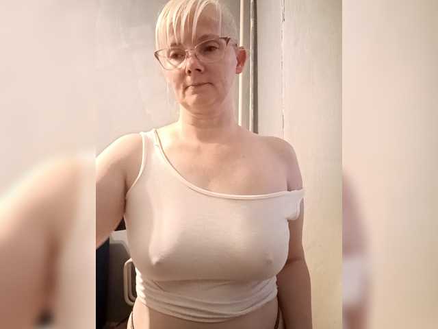 Sweetie454 live cam on BongaCams