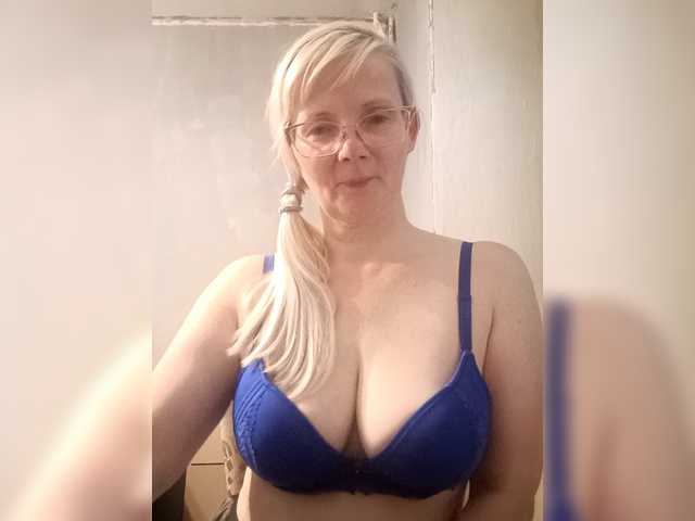 Sweetie454 live cam on BongaCams