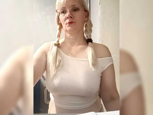 Sweetie454 live cam preview