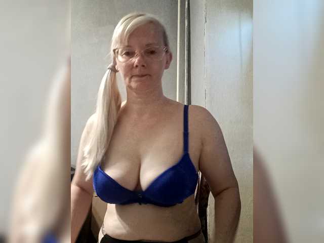 Sweetie454 live webcam show