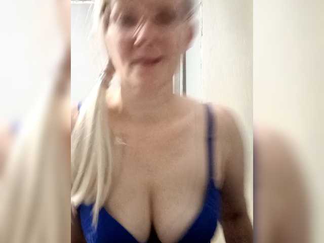 Sweetie454 live cam on BongaCams