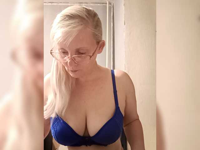 Sweetie454 live webcam show