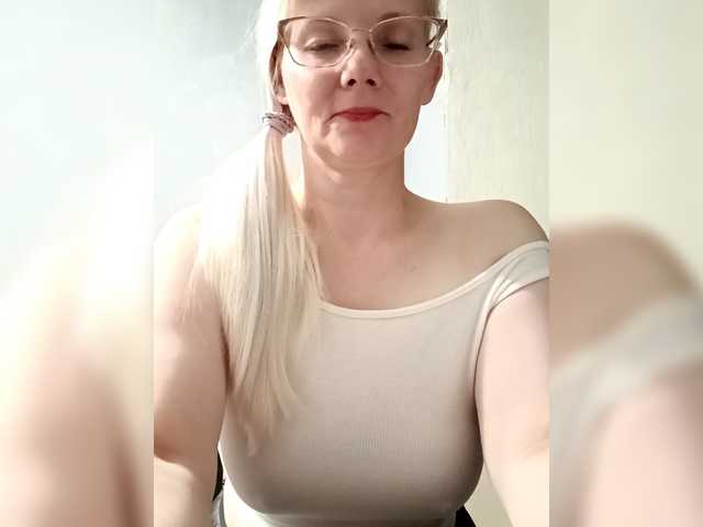 Sweetie454 live cam on BongaCams