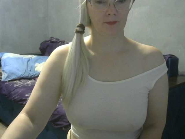 Sweetie454 live cam on BongaCams