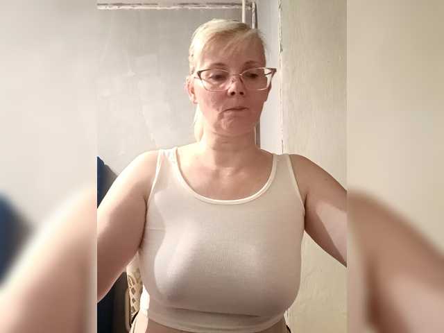 Sweetie454, 42 y/o - Live Cam on BongaCams