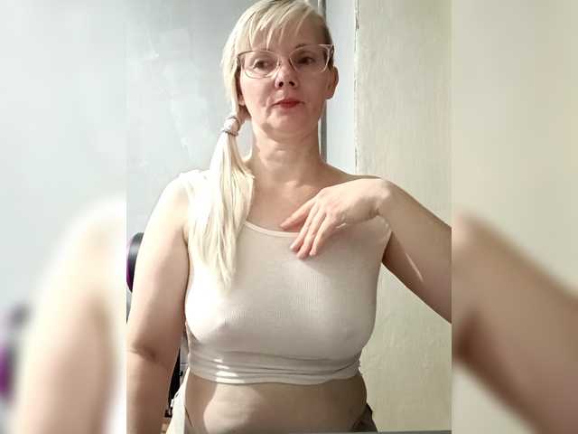 Sweetie454 live cam on BongaCams