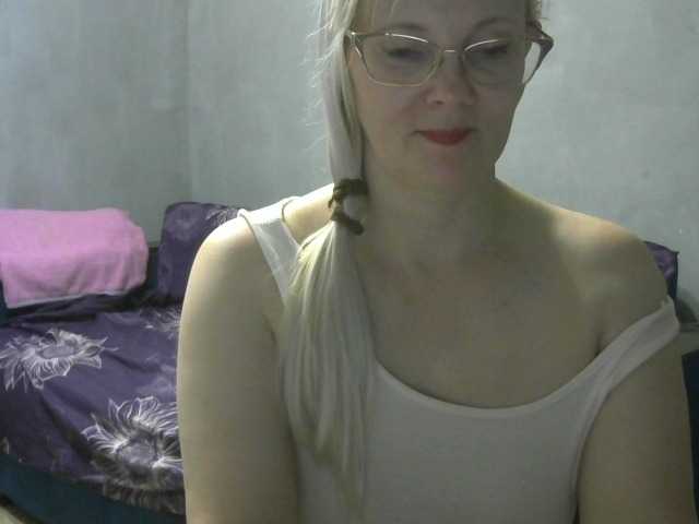Sweetie454 — live female cam