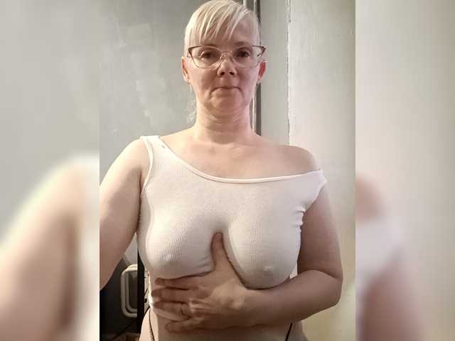 Sweetie454 live cam on BongaCams
