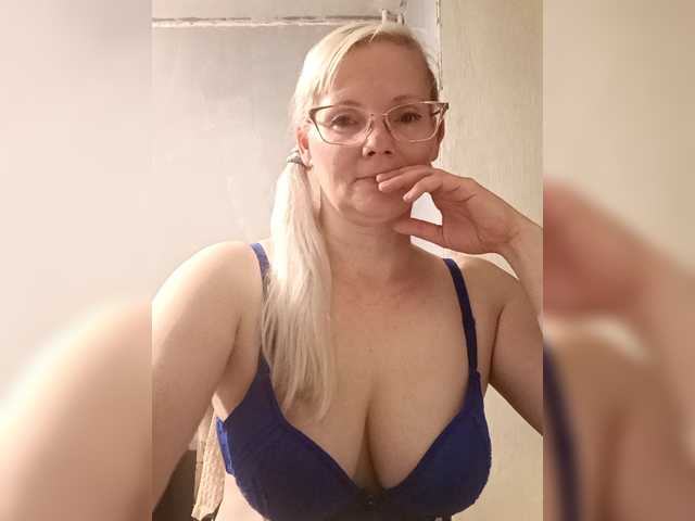 Sweetie454 live webcam show