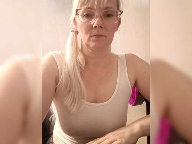 Sweetie454 live cam on BongaCams