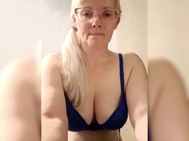 Sweetie454 live webcam show