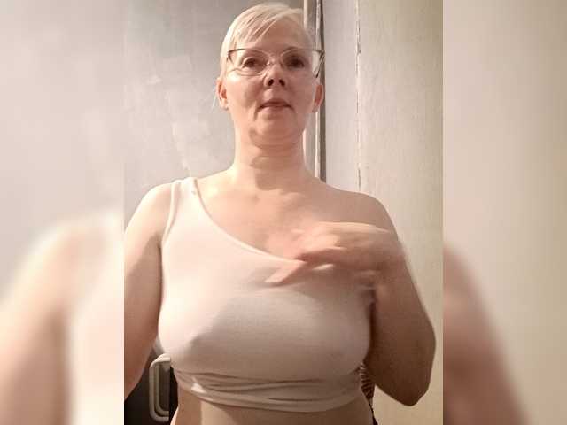 Sweetie454 live cam on BongaCams