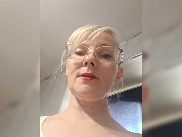 Sweetie454 live webcam show