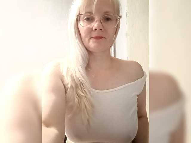 Sweetie454 live cam on BongaCams