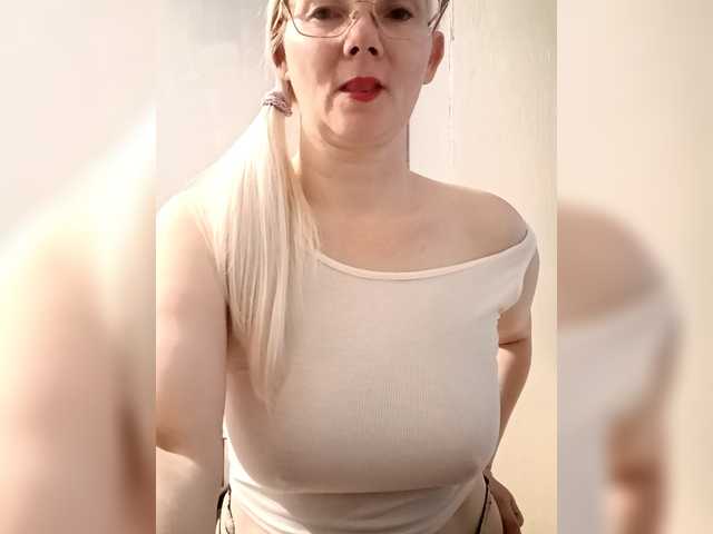 Sweetie454 live cam on BongaCams