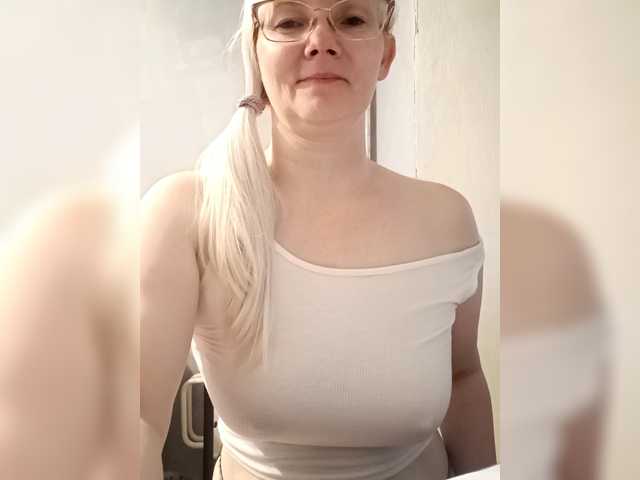 Sweetie454 live cam on BongaCams
