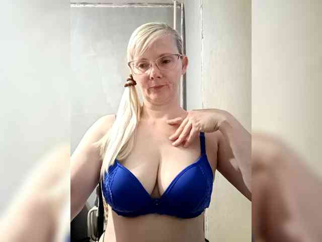 Sweetie454 webcam