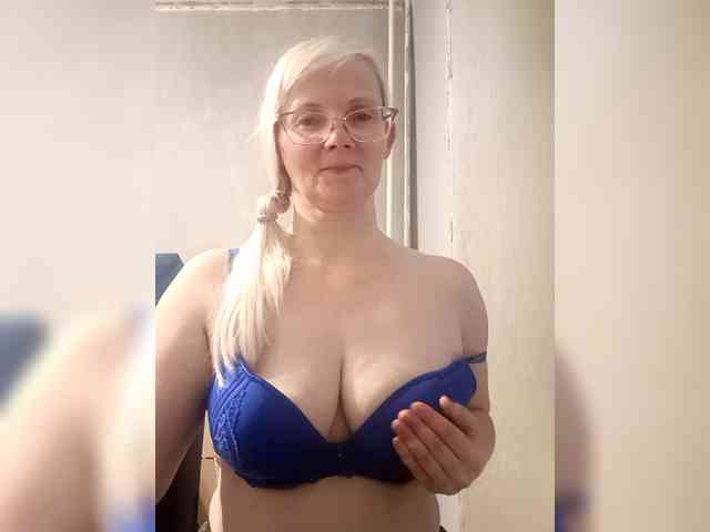 Model: Sweetie454