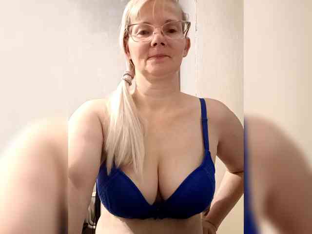 Model: Sweetie454