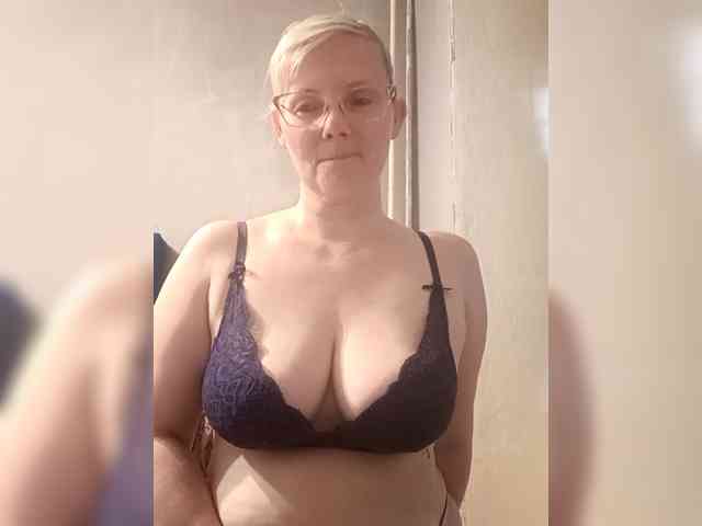 Sweetie454 webcam