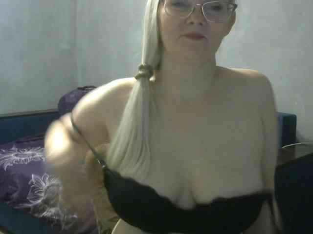 Model: Sweetie454