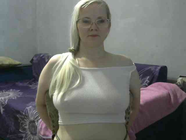 Model: Sweetie454