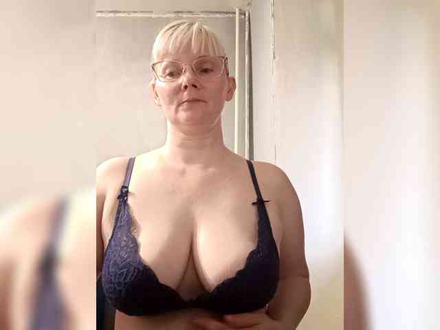 Model: Sweetie454