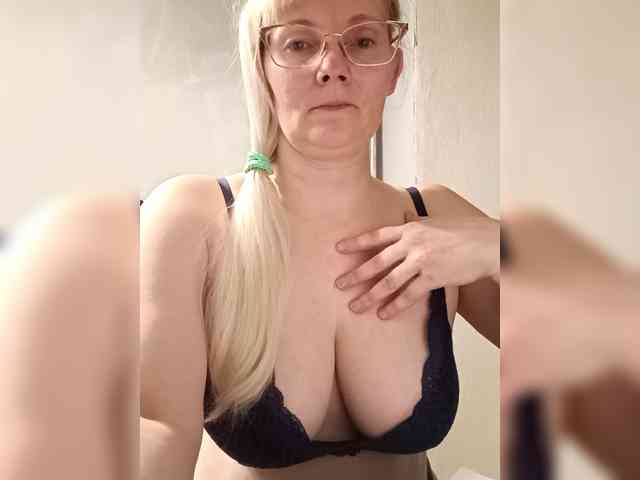 Sweetie454 webcam