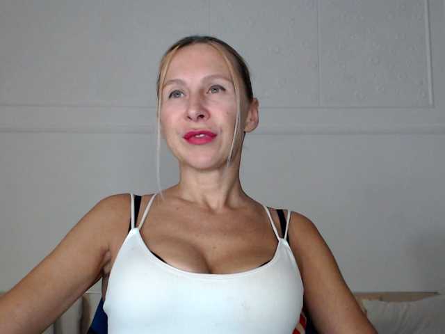 anastasiia122 live cam on BongaCams