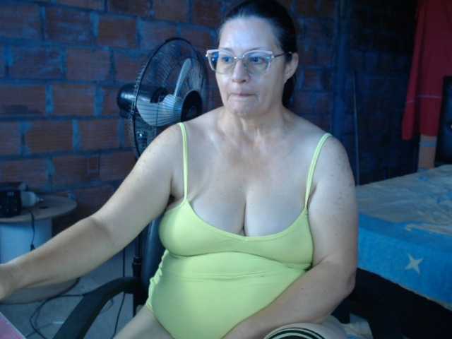 rouseehotglad, en vivo ahora en BongaCams
