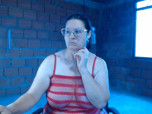 rouseehotglad live cam on BongaCams