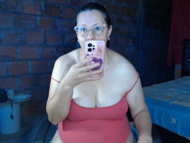 rouseehotglad live cam on BongaCams