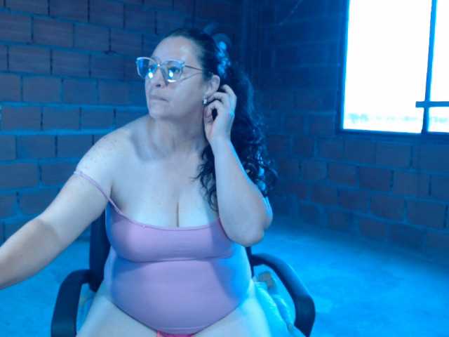 rouseehotglad live cam on BongaCams