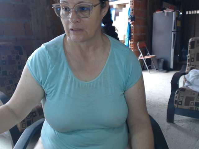 rouseehotglad live cam preview