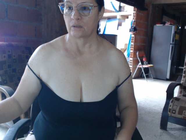 rouseehotglad live cam preview