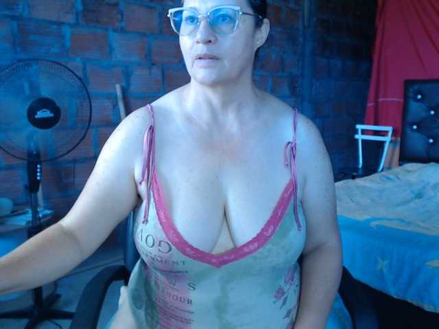 rouseehotglad live cam on BongaCams