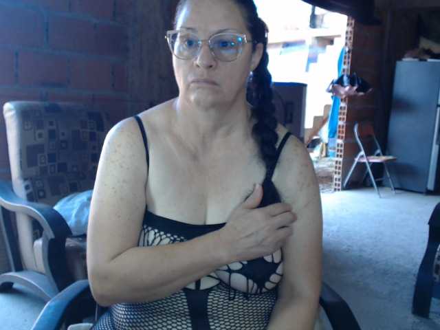 rouseehotglad live cam on BongaCams
