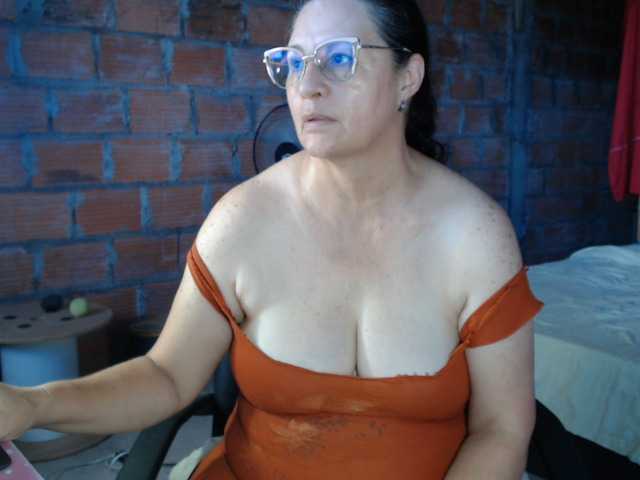 rouseehotglad live cam on BongaCams