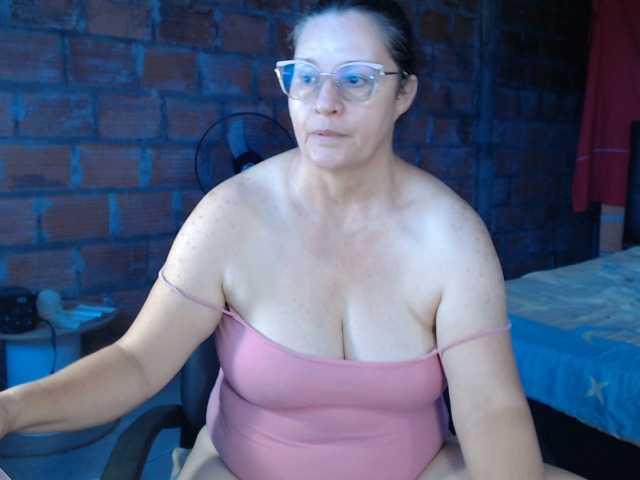 rouseehotglad live cam on BongaCams