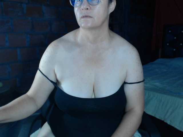 rouseehotglad live cam on BongaCams